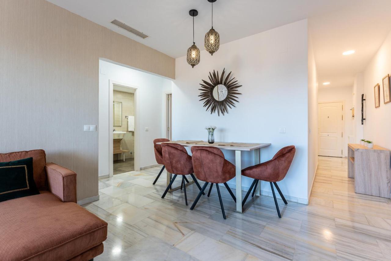 Benalmadena Beachfront Retreat Big Balcony And City Sea Views Apartment ภายนอก รูปภาพ
