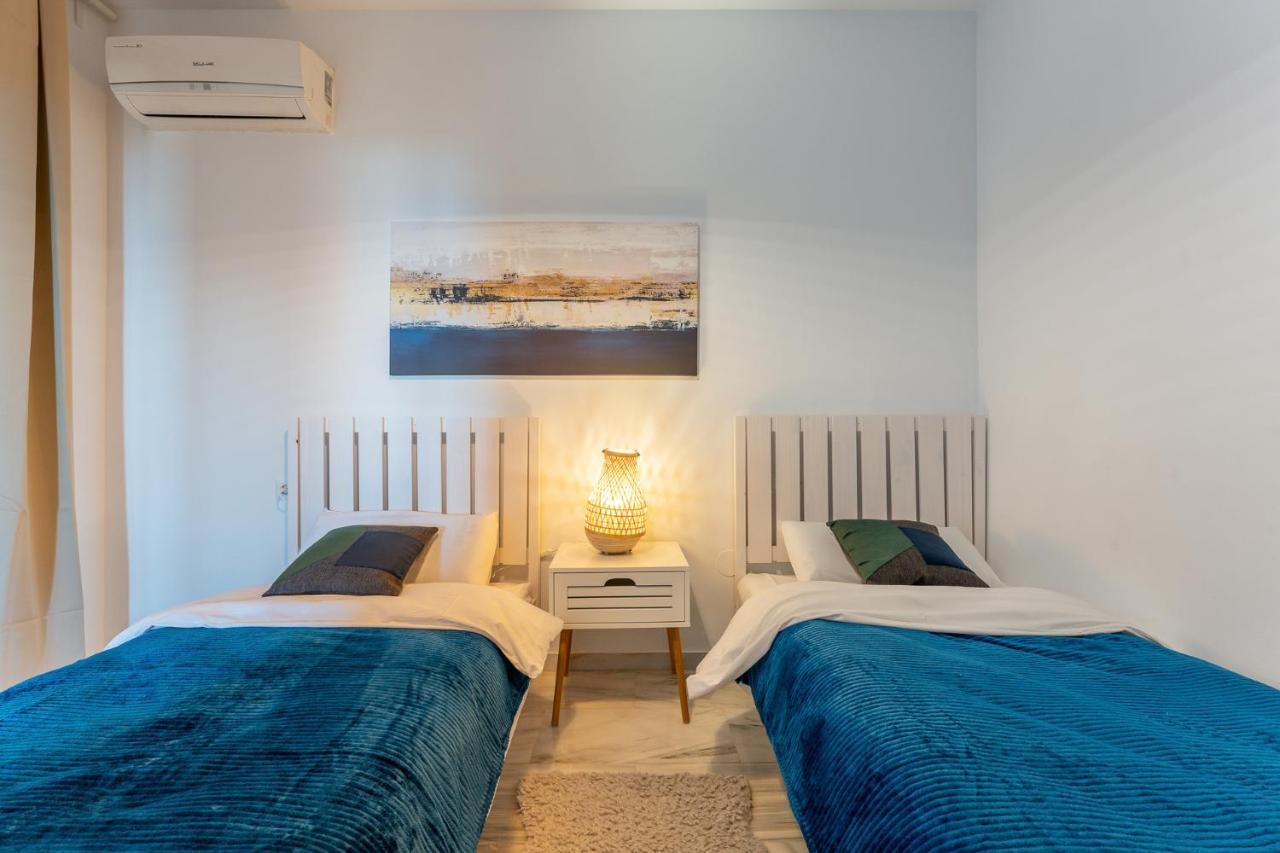 Benalmadena Beachfront Retreat Big Balcony And City Sea Views Apartment ภายนอก รูปภาพ