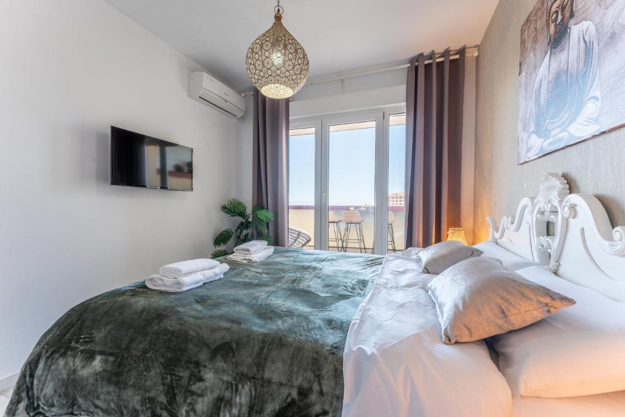 Benalmadena Beachfront Retreat Big Balcony And City Sea Views Apartment ภายนอก รูปภาพ