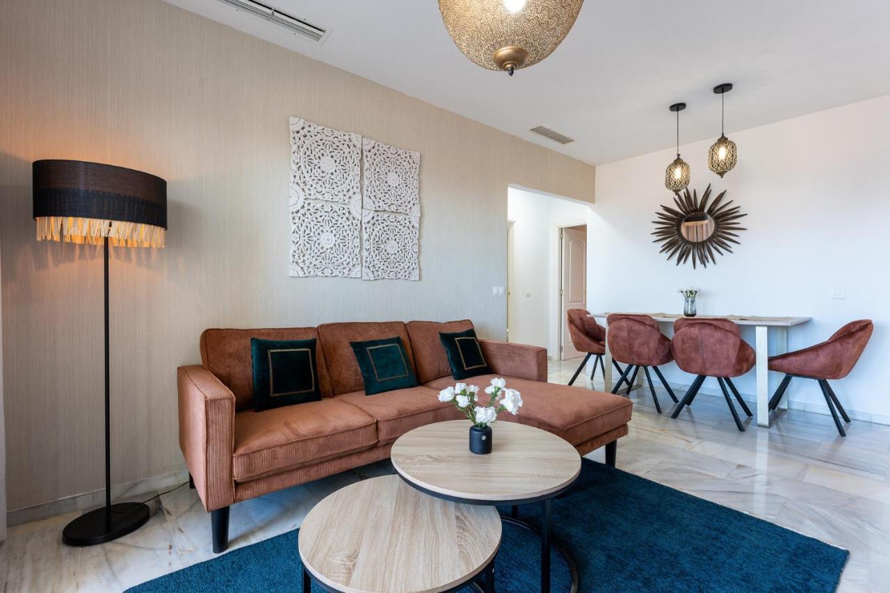 Benalmadena Beachfront Retreat Big Balcony And City Sea Views Apartment ภายนอก รูปภาพ