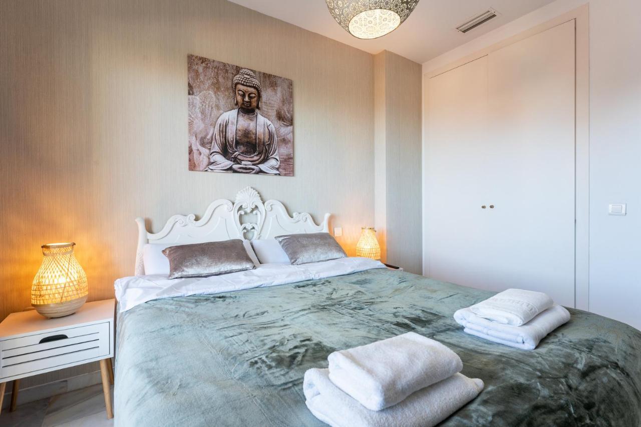 Benalmadena Beachfront Retreat Big Balcony And City Sea Views Apartment ภายนอก รูปภาพ